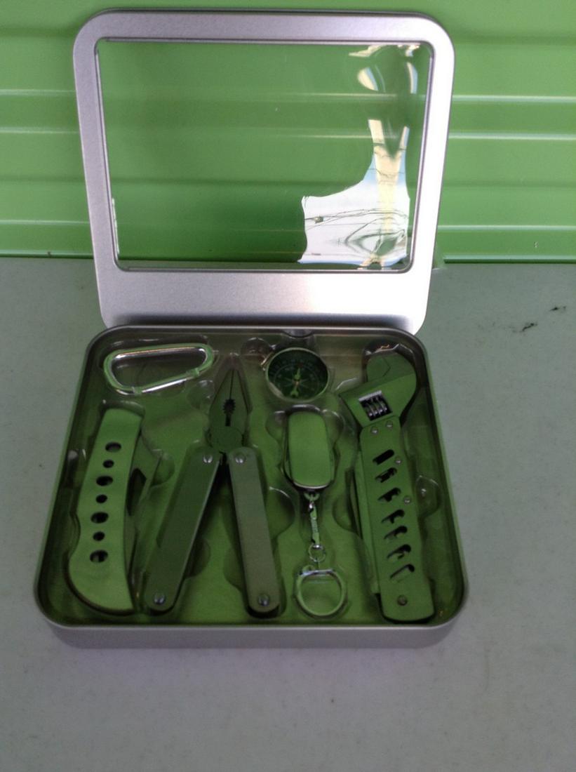 Tool and compass set New in Case: Tool and compass set New in Case