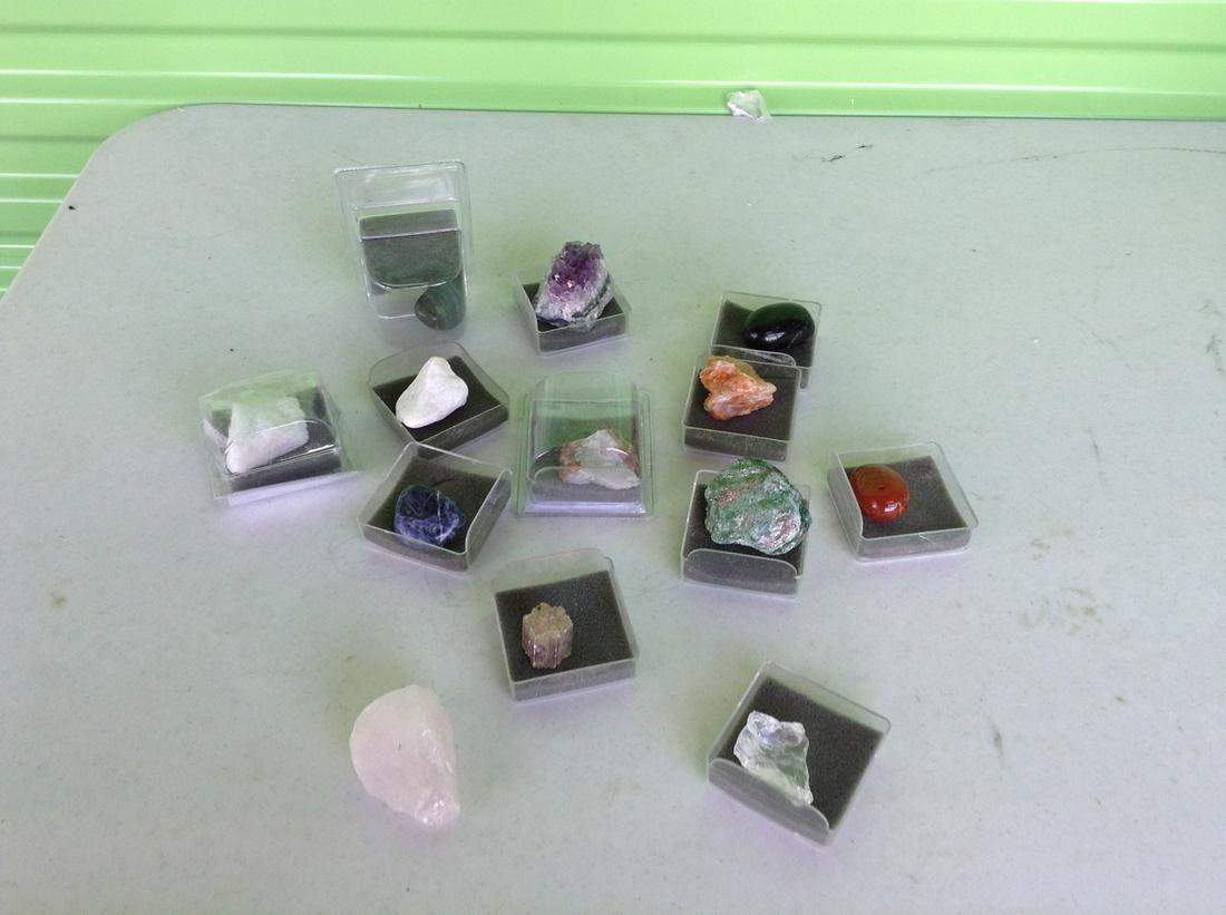 Lot of minerals and polished stones: Lot of minerals and polished stones
