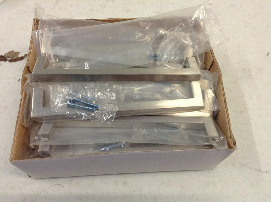 Lot of Drawer Hardware: Lot of Drawer Hardware
