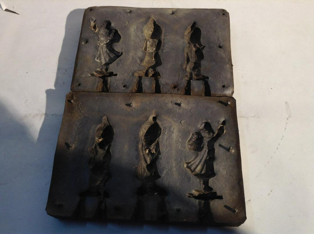 Gnome Lead Mold (1 of 1)