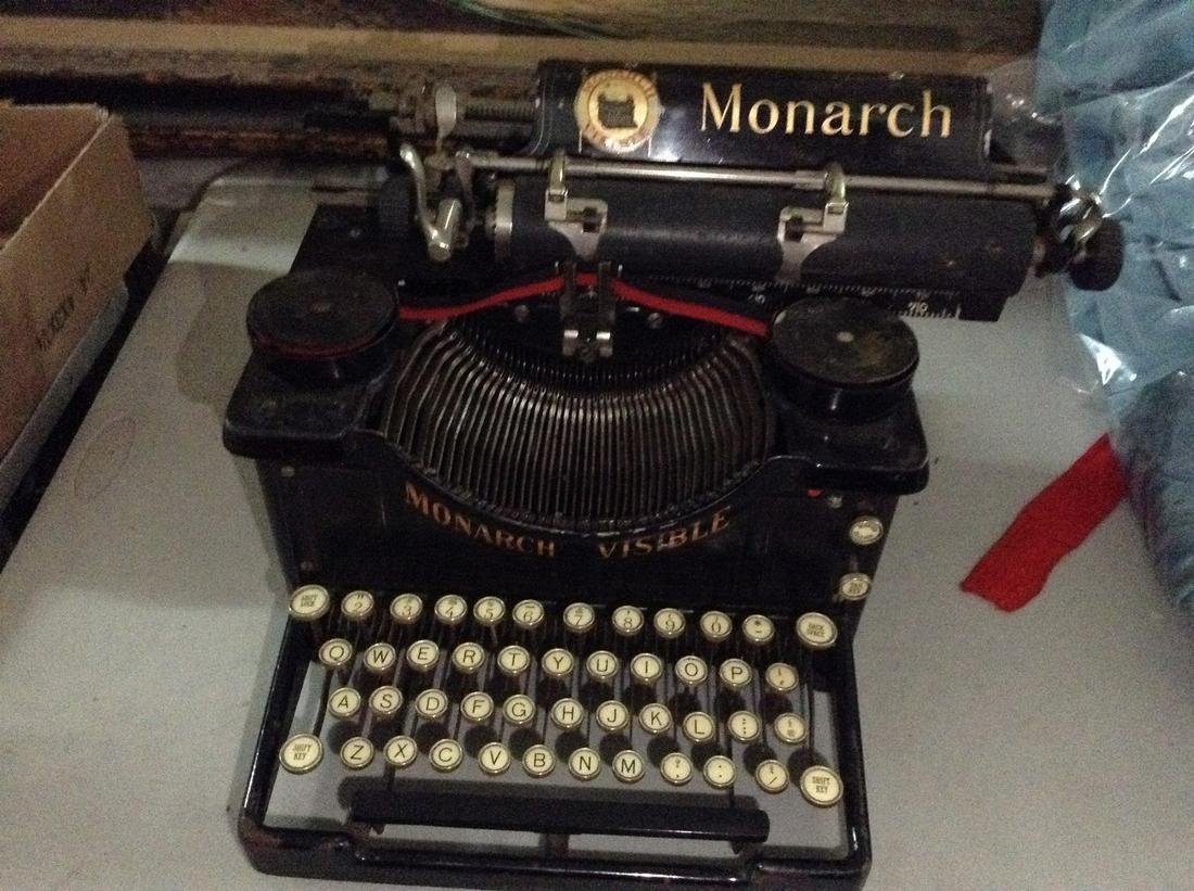Early 1920's Monarch Visible Typewriter 43699 (1 of 1)
