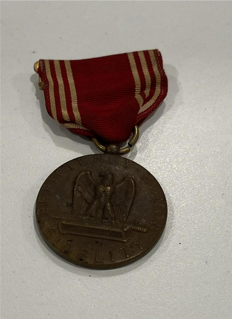 WW2 US Military Medal with Ribbon: WW2 US Military Medal with Ribbon