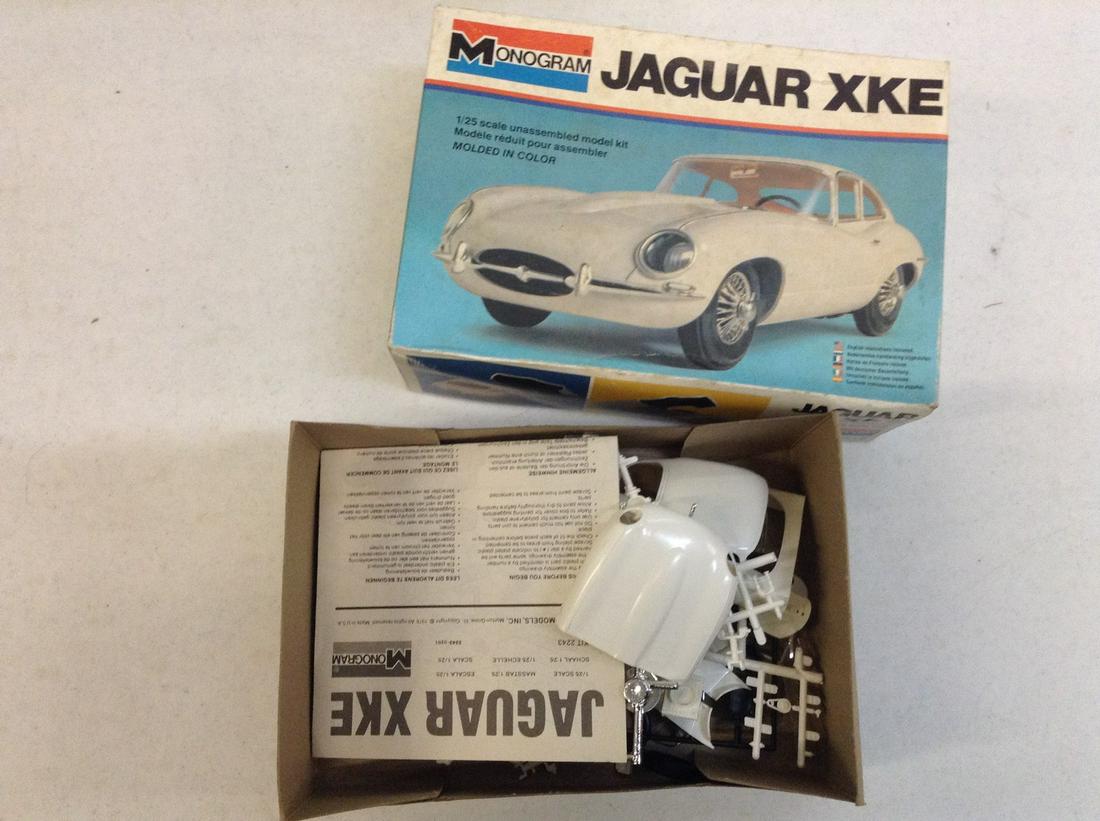 Monogram Exotic Car Series Jaguar XKE 1:24 Model Kit - Brand