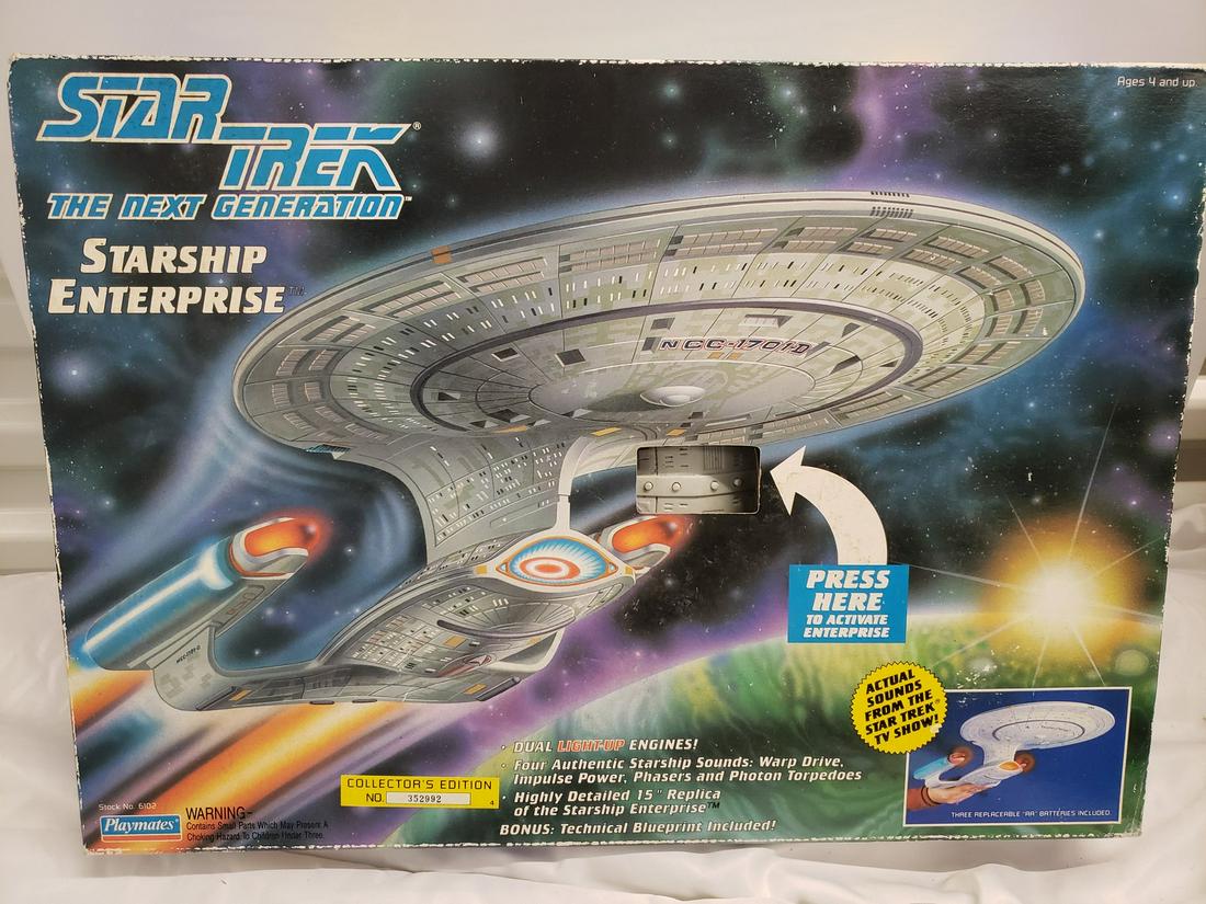 Star Trek Starship Enterprise new in box (1 of 1)