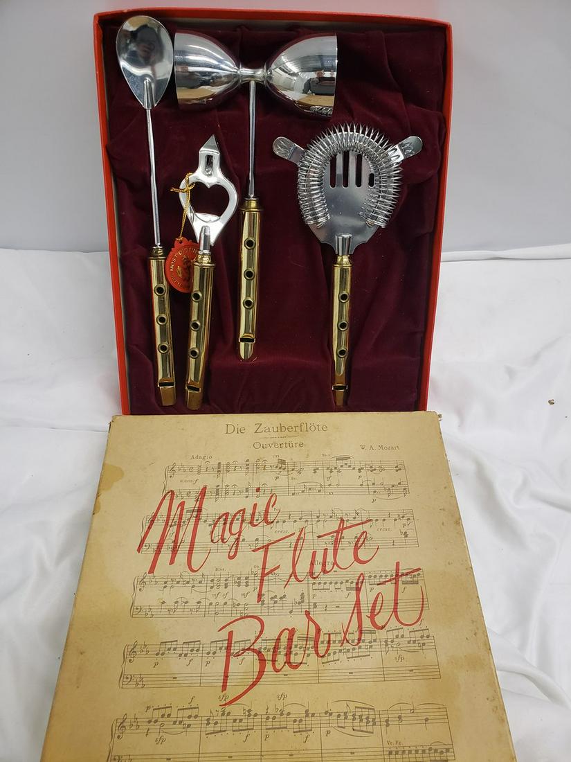 Vintage Magic Flute Bar set new in box: Vintage Magic Flute Bar set new in box