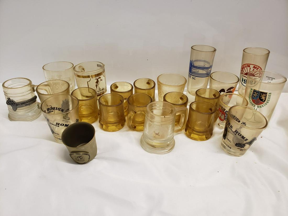 Lot of vintage shot glasses: Lot of vintage shot glasses