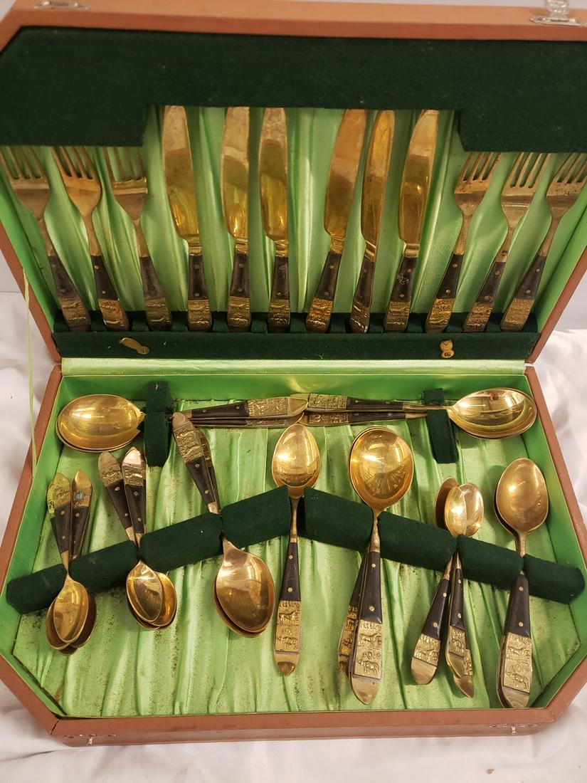 Gold tone serving ware in original box (1 of 1)