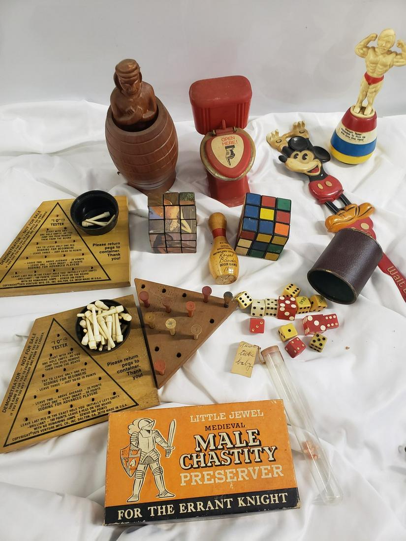 Lot of vintage games and toy: Lot of vintage games and toy