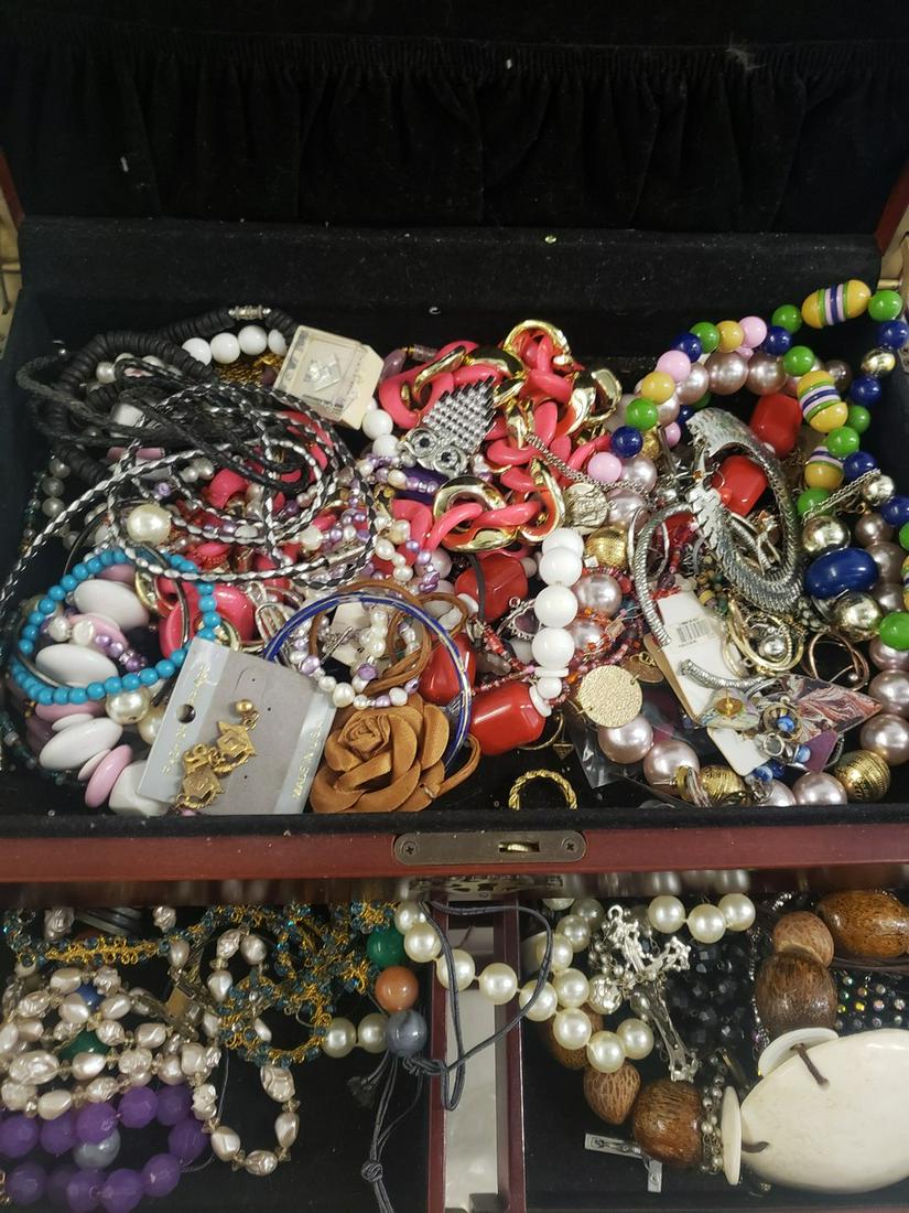 Jewelry box full of vintage/costume jewelry - jewelry: Jewelry box full of vintage/costume jewelry - jewelry box not included