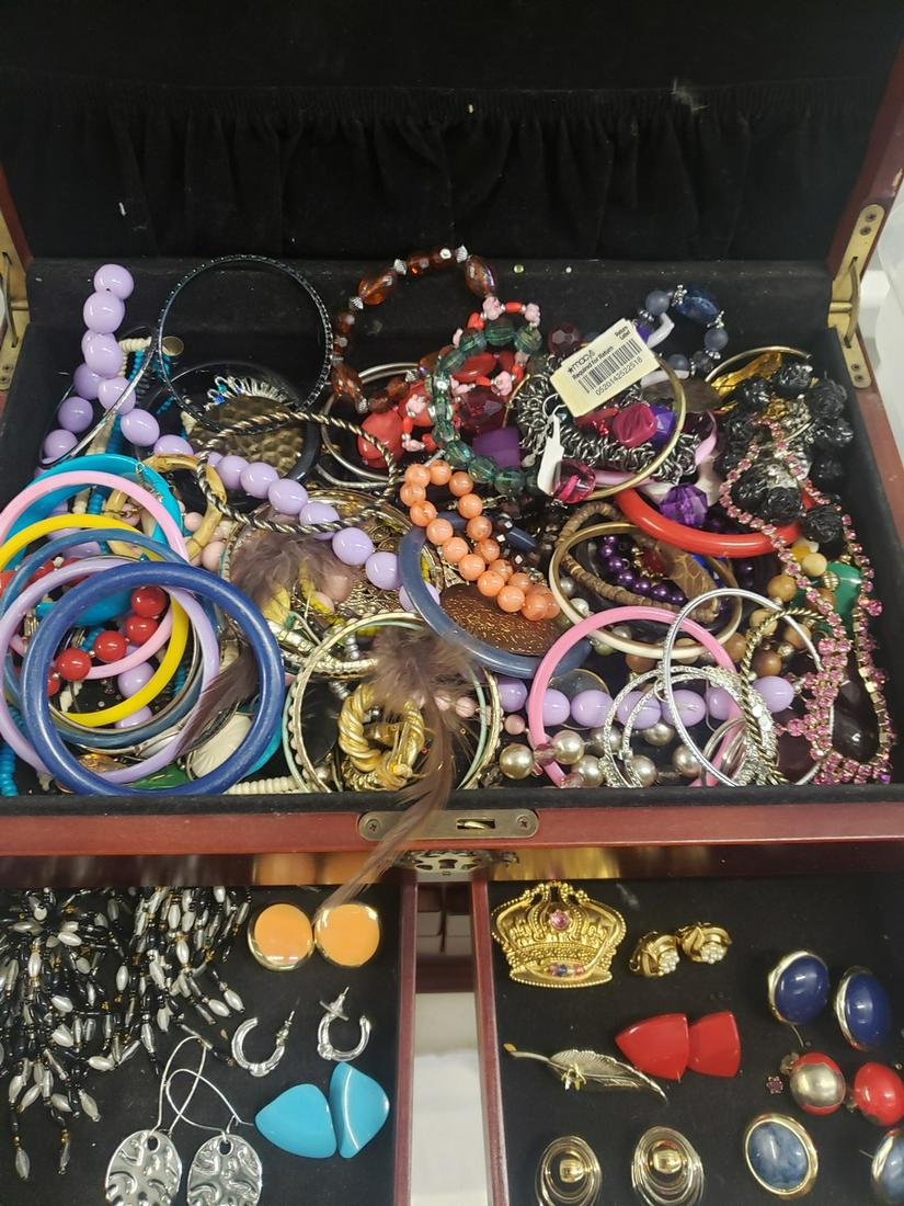 Jewelry box full of vintage/costume jewelry - jewelry: Jewelry box full of vintage/costume jewelry - jewelry box not included