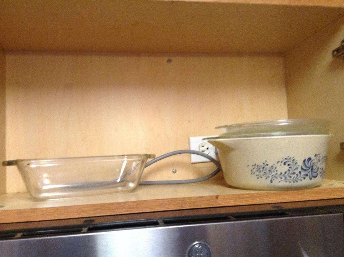 Lot of Pyrex Bowls: Lot of Pyrex Bowls