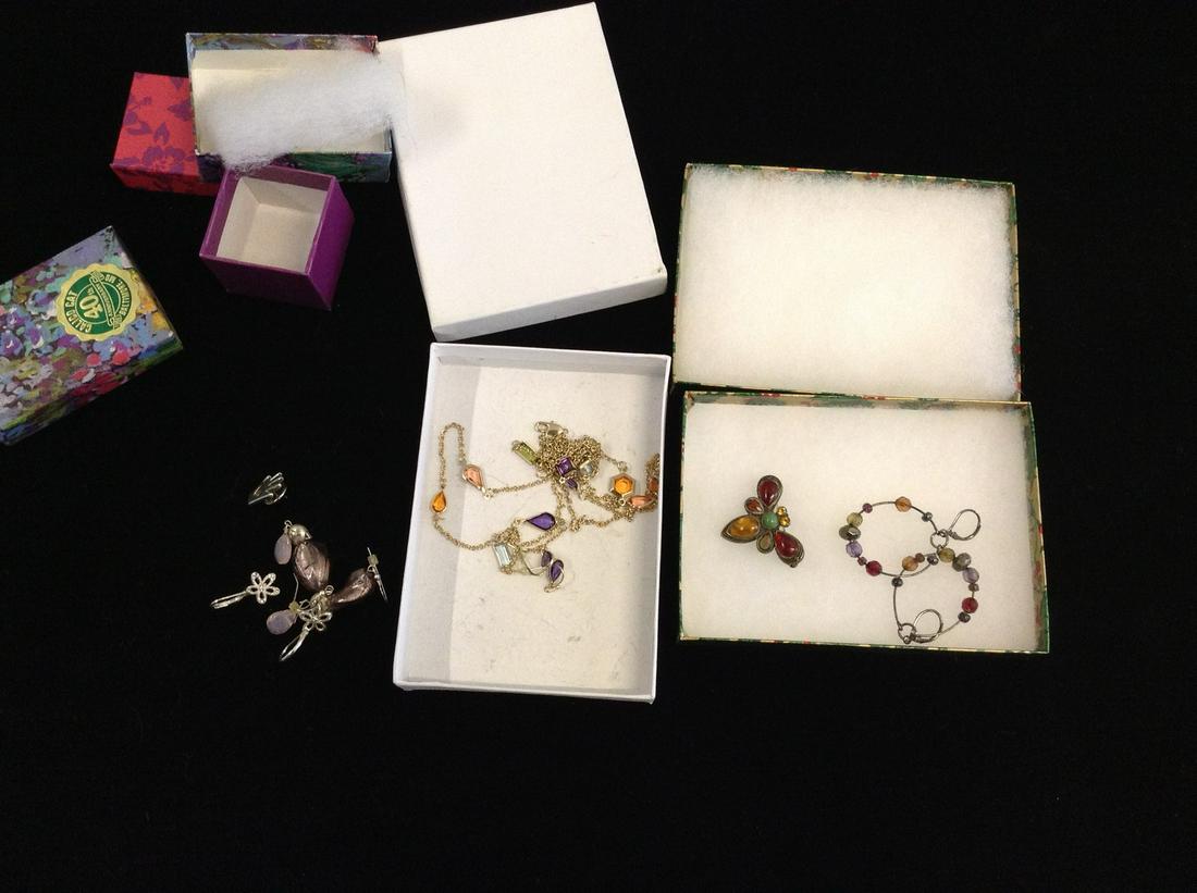 Costume jewelry in the boxes: Costume jewelry in the boxes