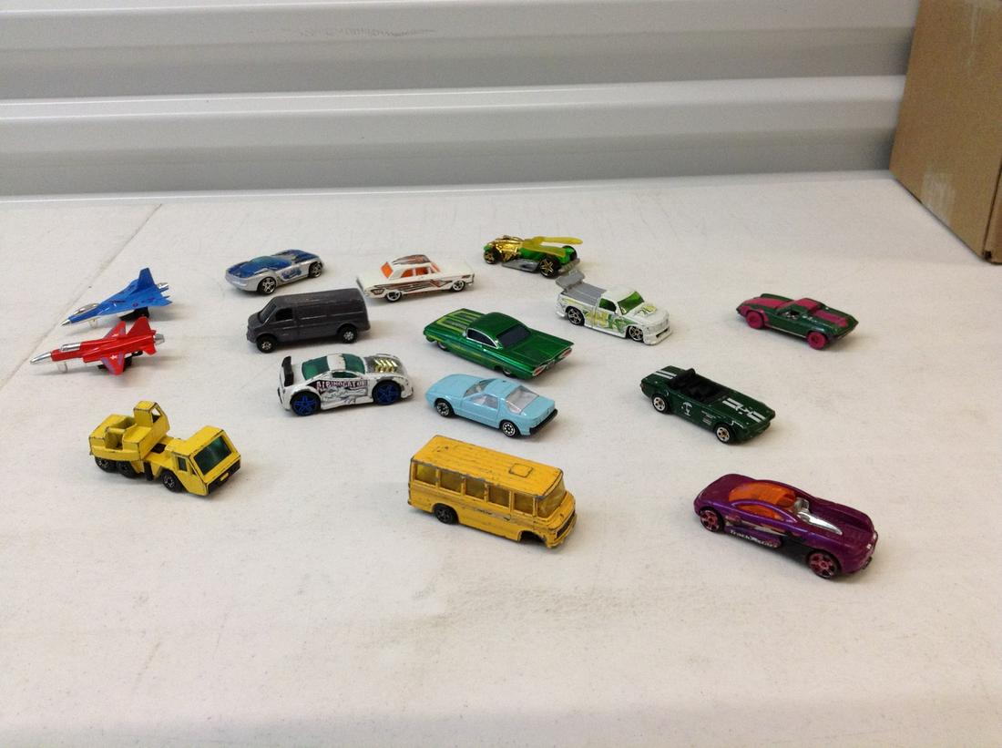 Vintage Lesney, hot wheels and Corgi cars: Vintage Lesney, hot wheels and Corgi cars