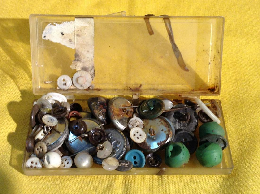 Box of Various Buttons: Box of Various Buttons