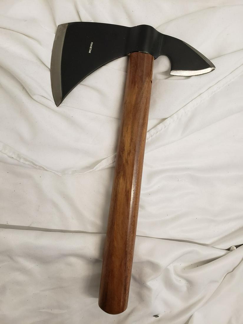 New Axe with wooden handle (1 of 1)