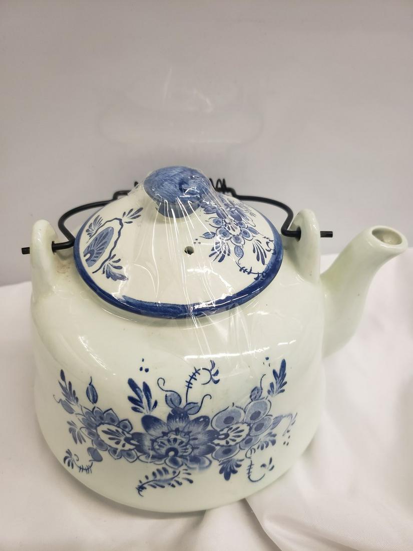 Gorgeous blue porcelain teapot made in japan (1 of 1)