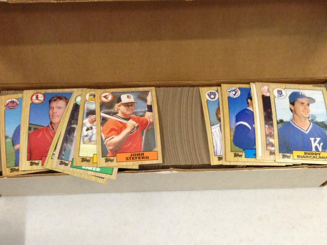 1987 Topps Baseball Card Set (1 of 1)