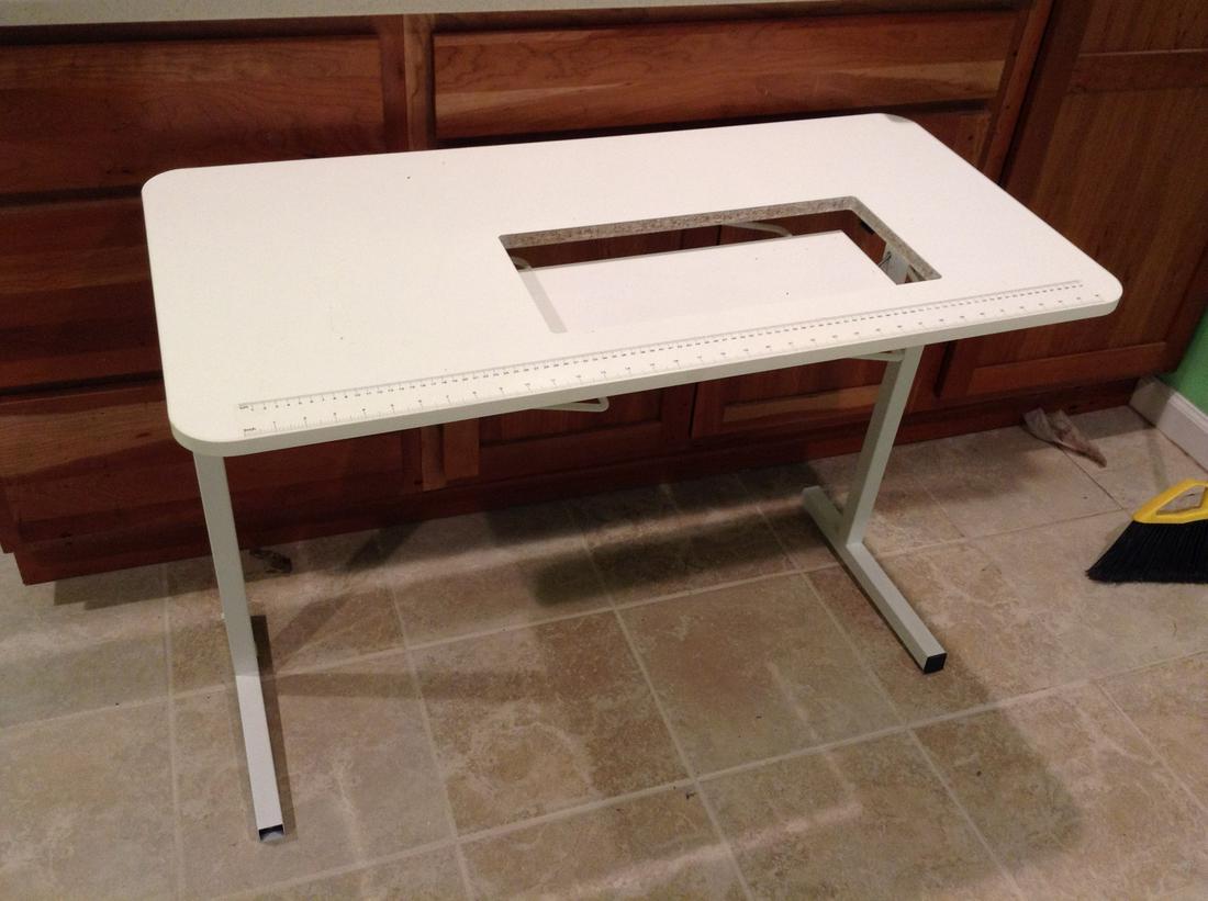 Sewing table: Sewing table