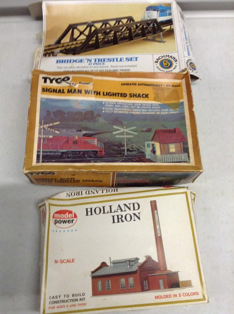 Lot of Three Unbuilt Models: Lot of Three Unbuilt Models