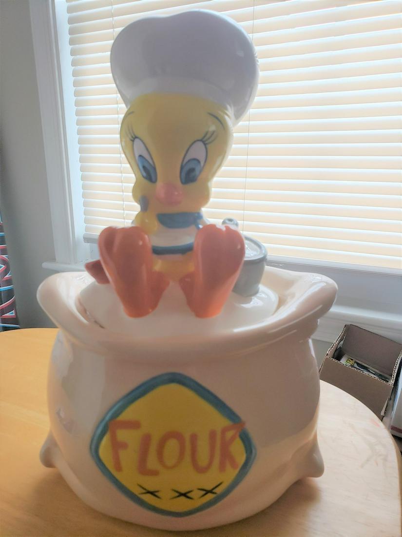 Vintage Tweedy bird cookie jar - warner brothers (1 of 1)