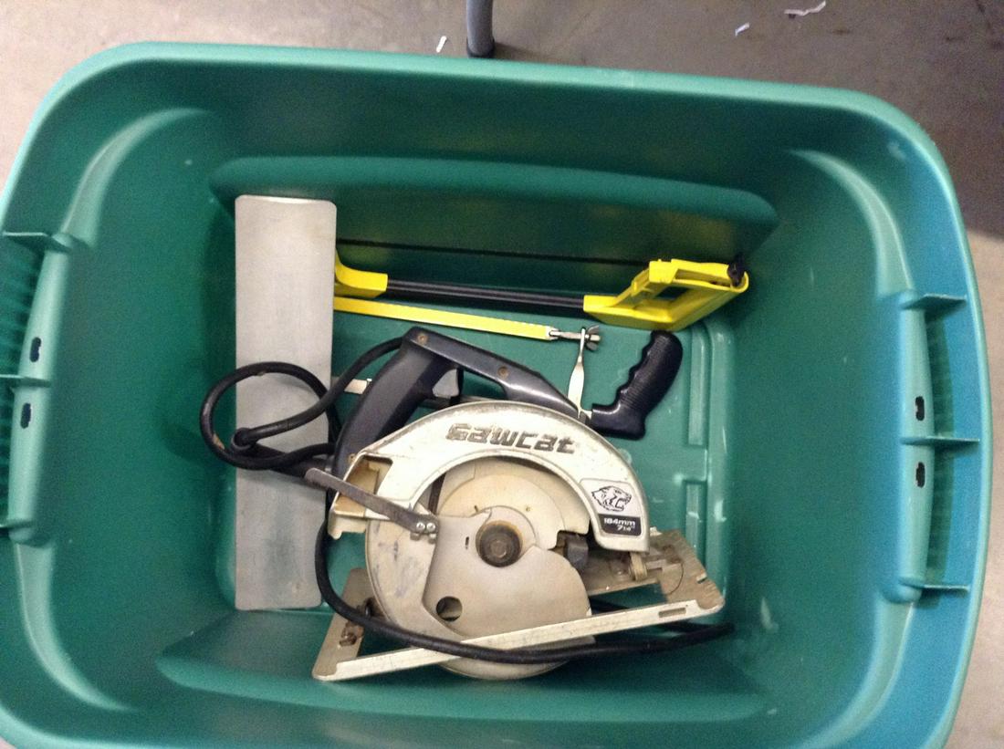 Hack Saw and Circular Saw (1 of 1)
