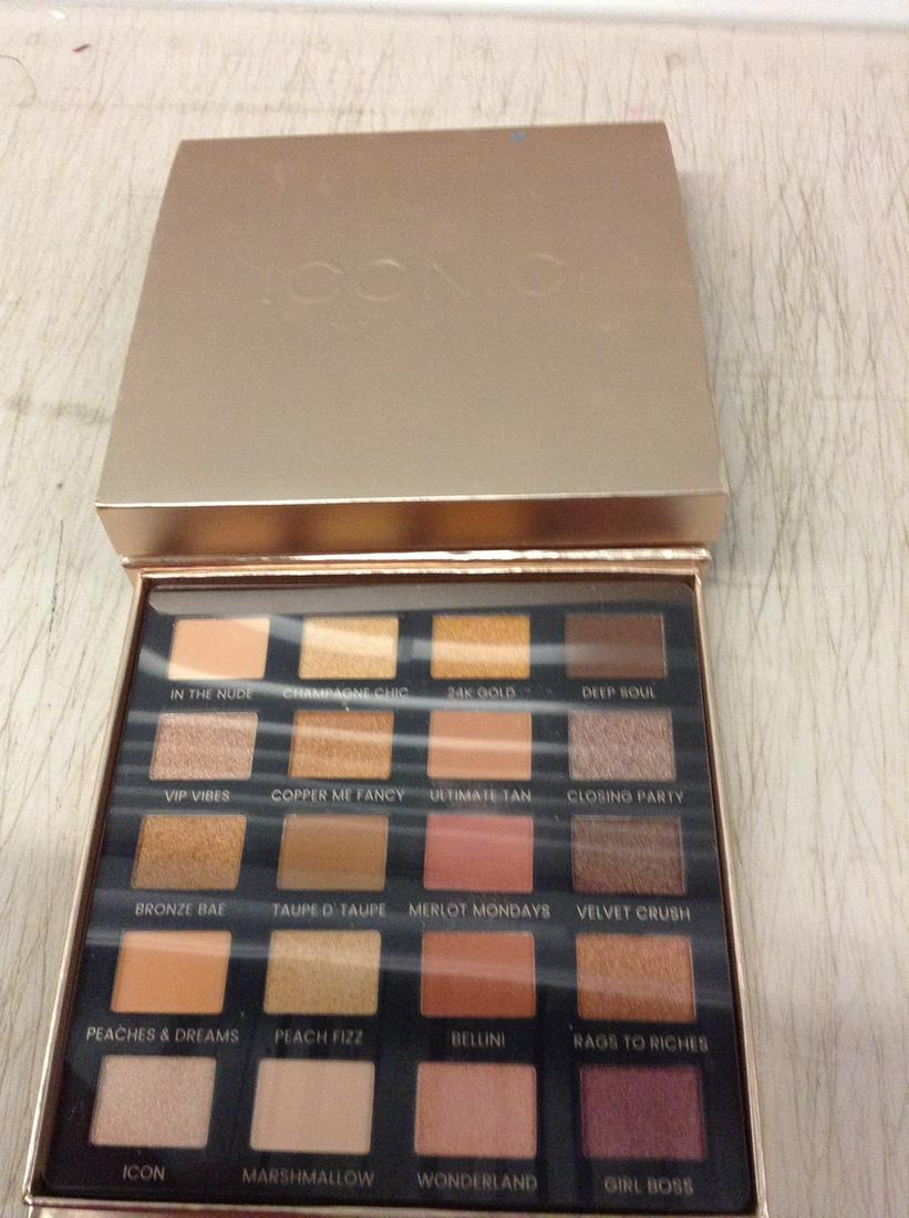 Iconic London Eyeshadow Palette: Iconic London Eyeshadow Palette