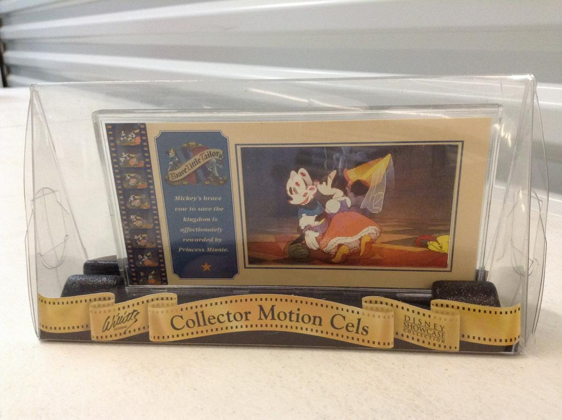 Walt Disney Collector Motion Cells Mickey and Princess (1 of 1)