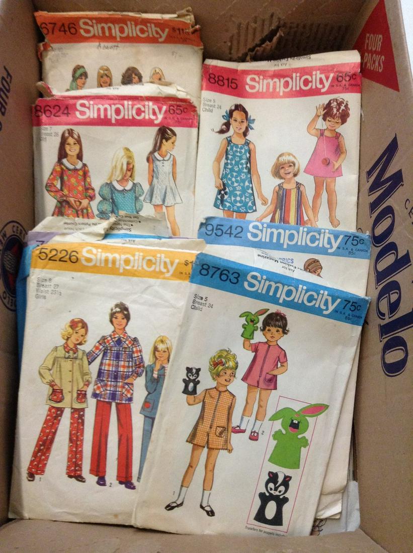 Box Full of vintage sewing patterns (1 of 1)