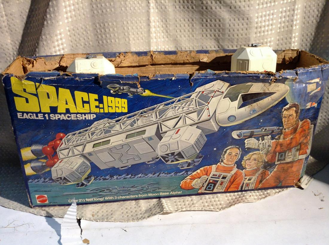 Space 1999 Eagle 1 Spaceship in Box (1 of 2)