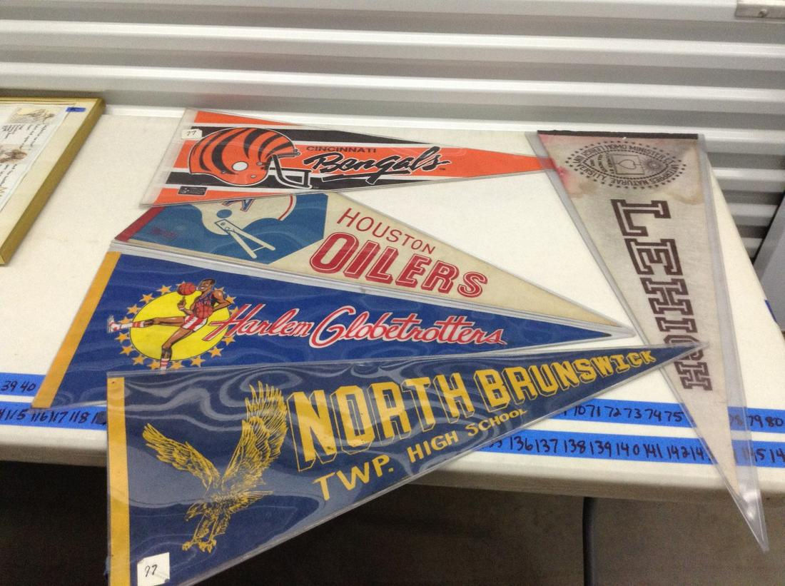 Lot of Five Vintage sports pennants: Lot of Five Vintage sports pennants