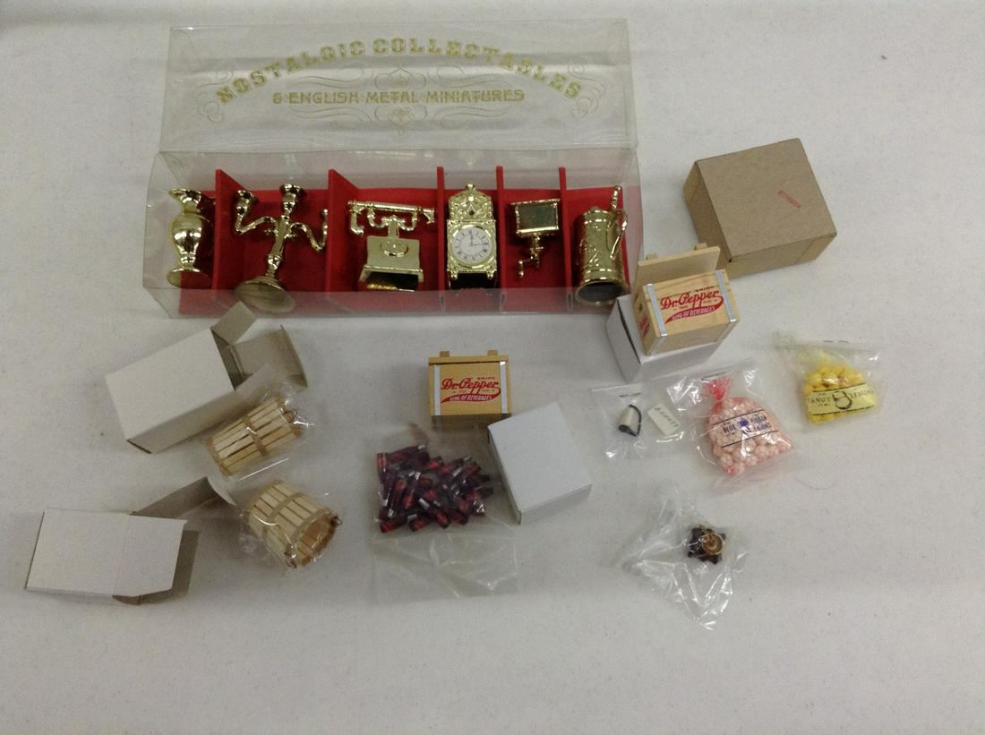 Dollhouse items and English Miniatures NIB (1 of 1)