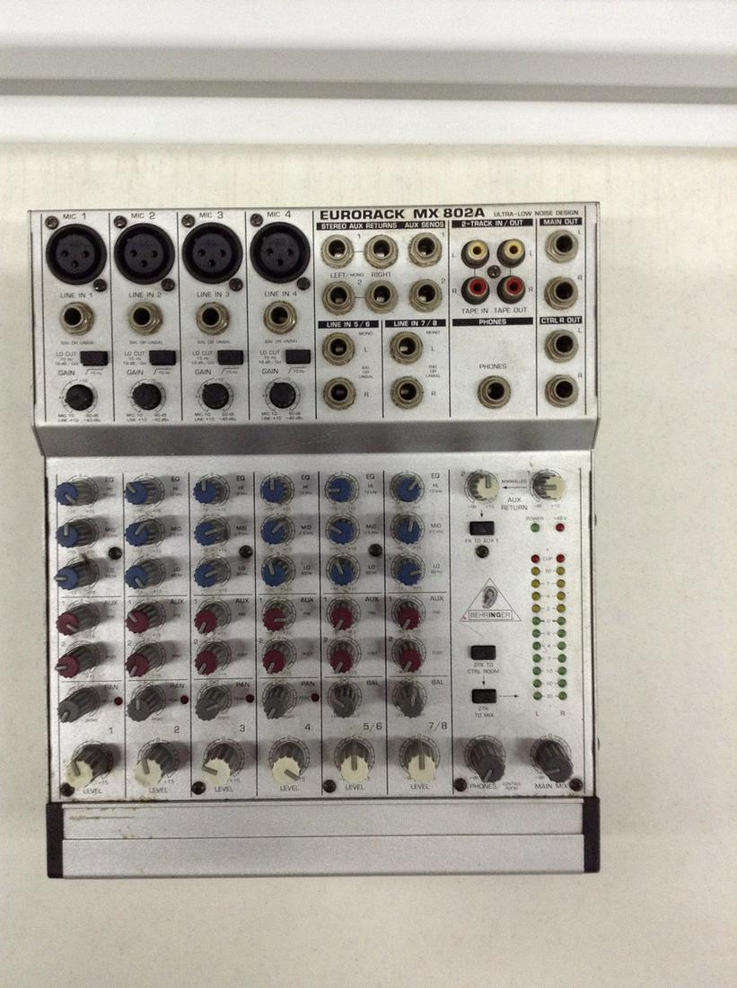 Behringer Eurorack Mx802A mixing board (1 of 1)
