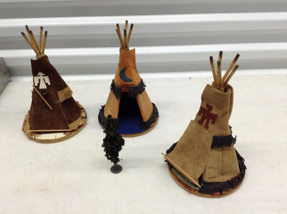 Lot of Native American teepees (1 of 1)
