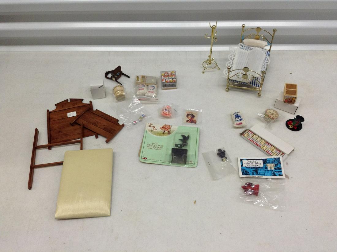 Lot of dollhouse items (1 of 1)