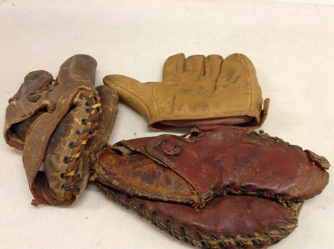 Lot of Baseball Gloves: Lot of Baseball Gloves
