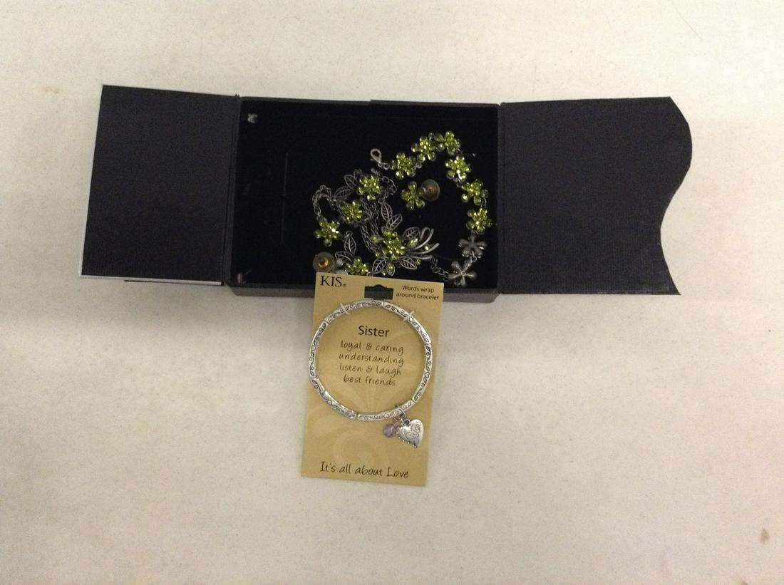 Necklace and earring set in the box and New bracelet (1 of 1)