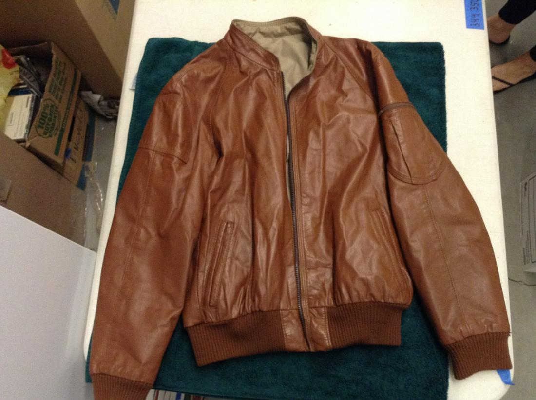 Vintage Bomber Jacket no tag or size: Vintage Bomber Jacket no tag or size