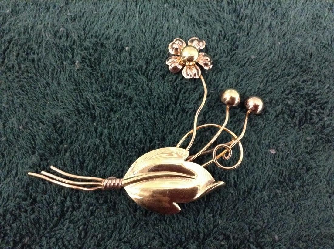 "Van Dell" Vintage Sterling Flower Pin (1 of 1)