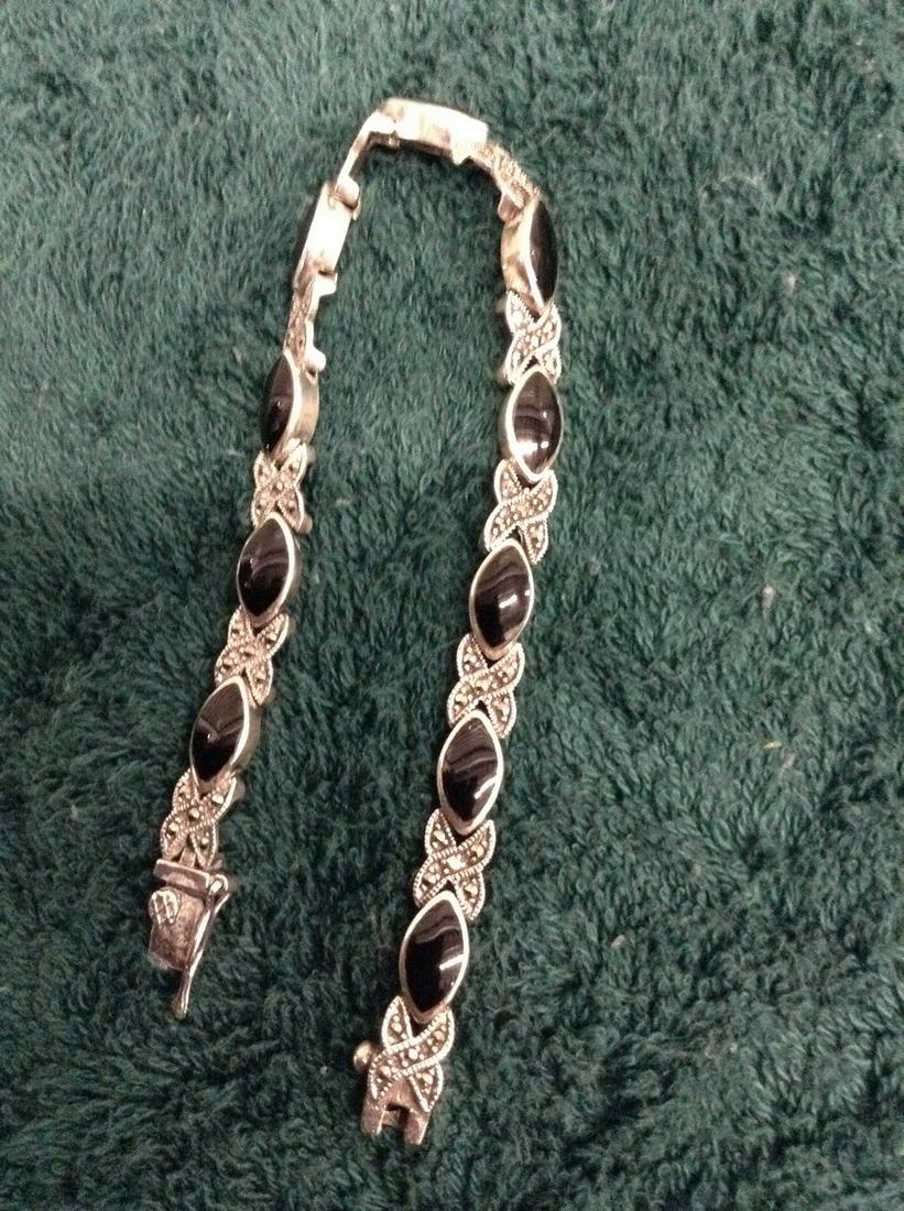 Sterling Marcasite Onyx Bracelet: Weight: 20 g