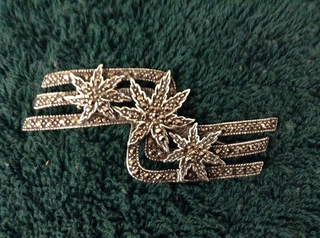 Sterling Marcasite "Stars" Pin: Weight: 10 g