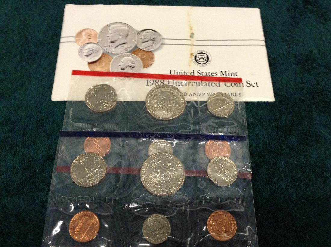 United States Mint 1988 Uncirculated Coin Set with D (1 of 1)