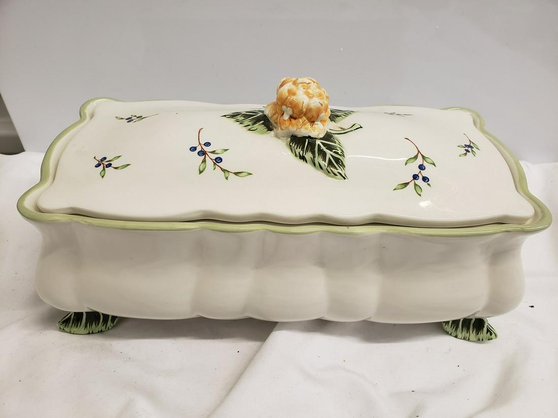 Vintage Garden - A Princess House exclusive covered: Vintage Garden - A Princess House exclusive covered bowl