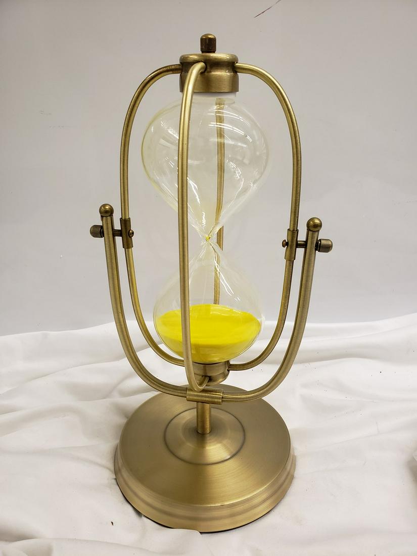 Brass sand timer (1 of 1)
