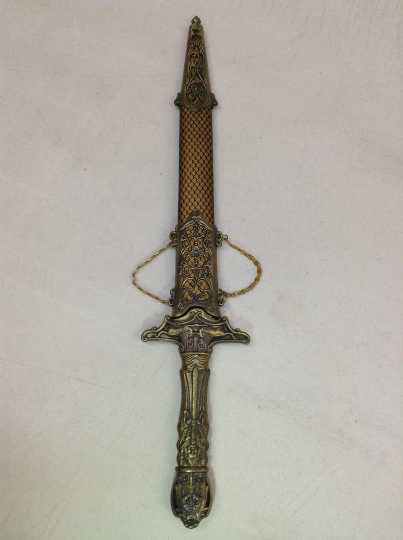 Dagger with ornate handle and sheath (1 of 1)