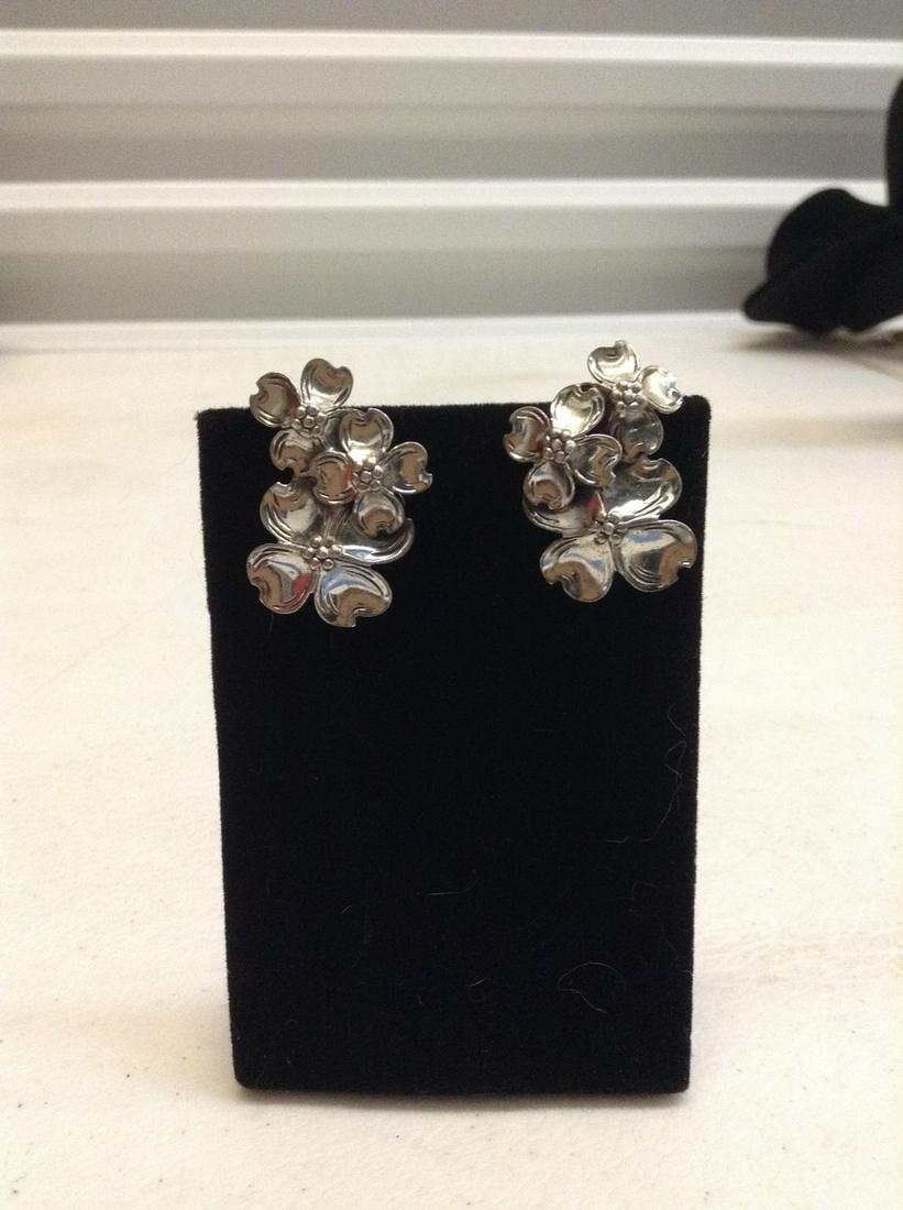 Signed Sterling Screwback earrings: Signed Sterling Screwback earrings