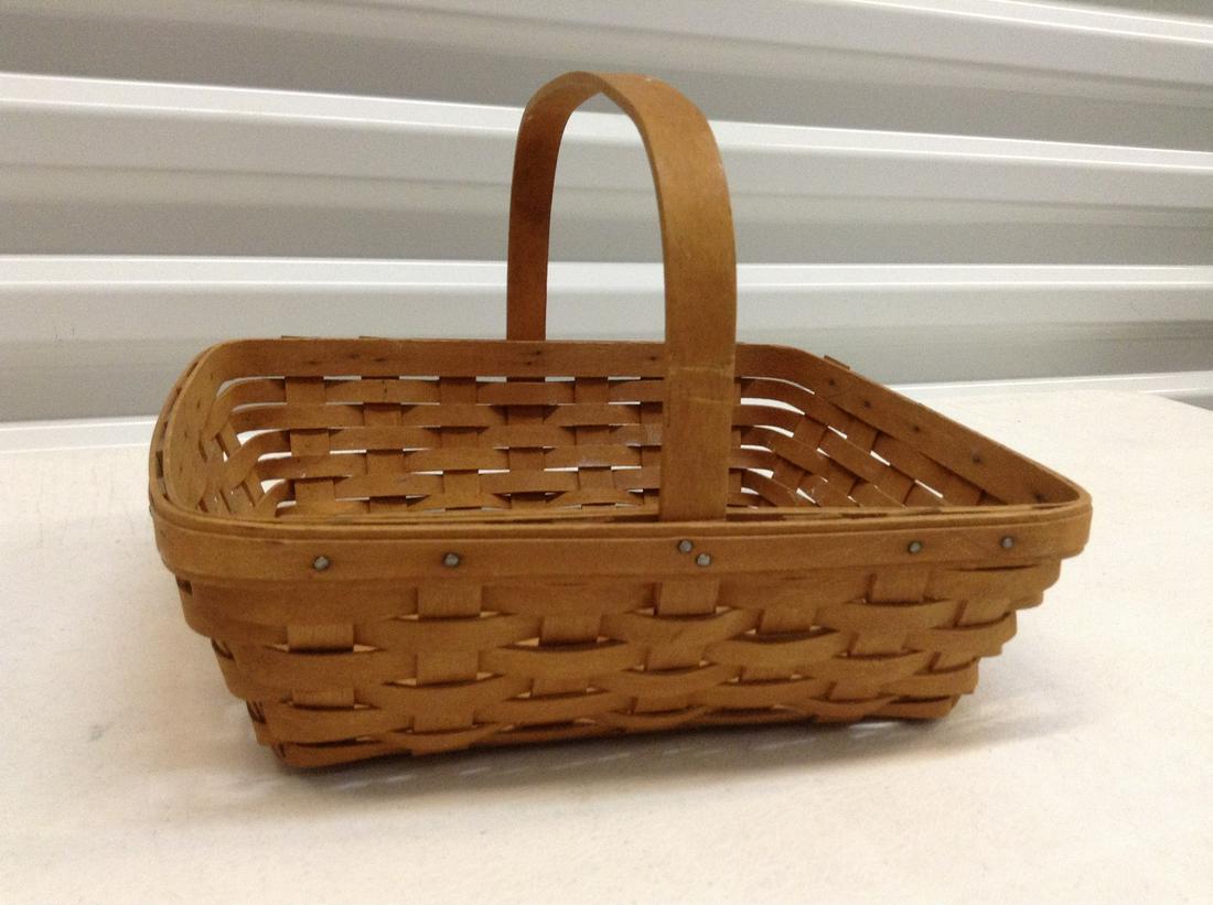 Signed Longaberger basket (1 of 1)