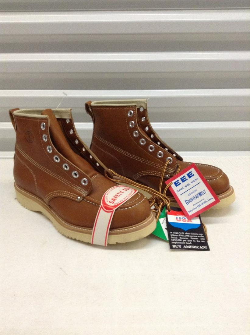 Vintage Steel Toe Boots with Tags Mens Size 9: Vintage Steel Toe Boots with Tags Mens Size 9