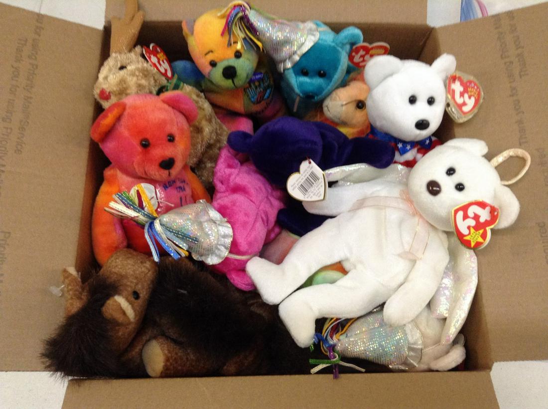 Box full of Beanie Babies: Box full of Beanie Babies