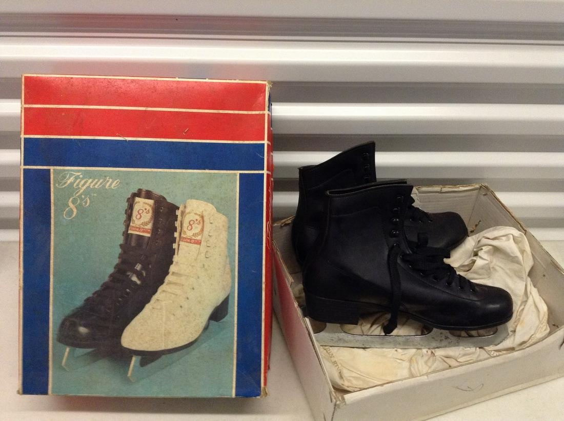 Figure 8's Black Men's Size 9 Ice Skates: Figure 8's Black Men's Size 9 Ice Skates