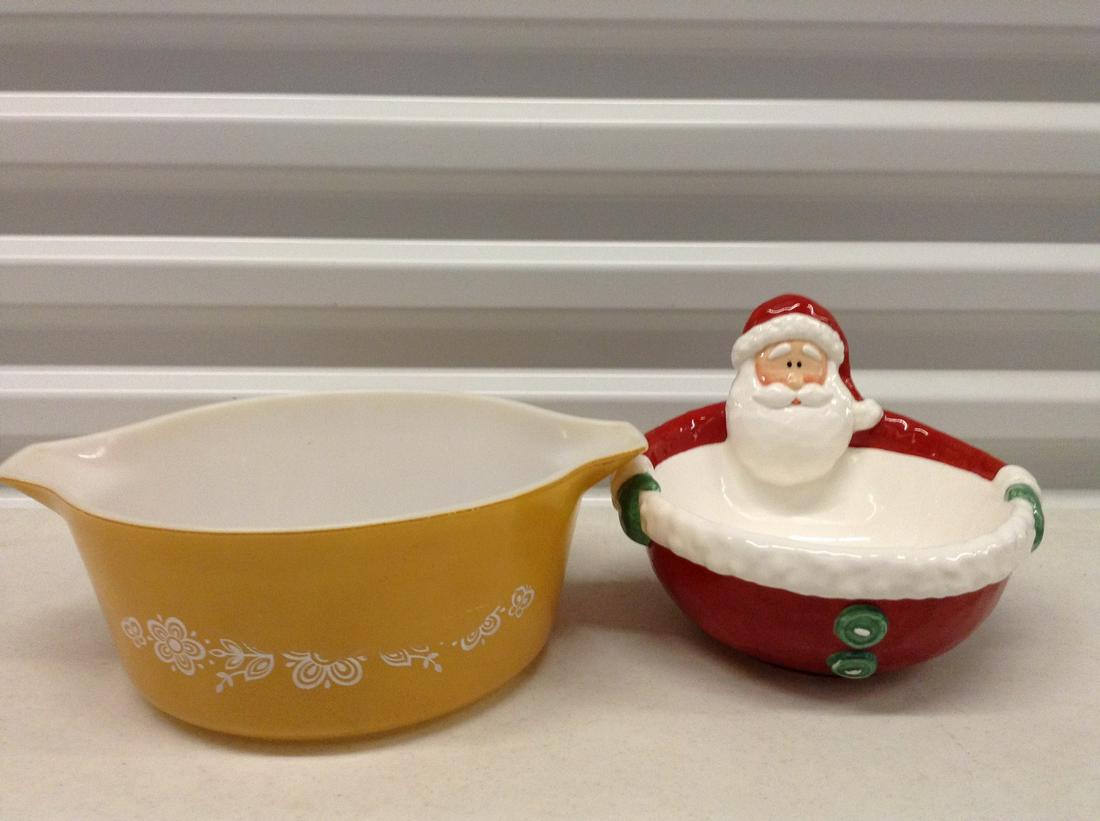 Pyrex Bowl and Gooseberry Patch Santa Bowl: Pyrex Bowl and Gooseberry Patch Santa Bowl